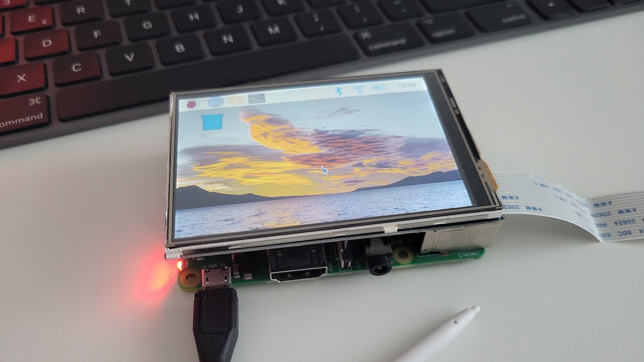Setting Up a TFT Touchscreen on a Raspberry Pi with a fbtft Linux Driver- Featured Shot